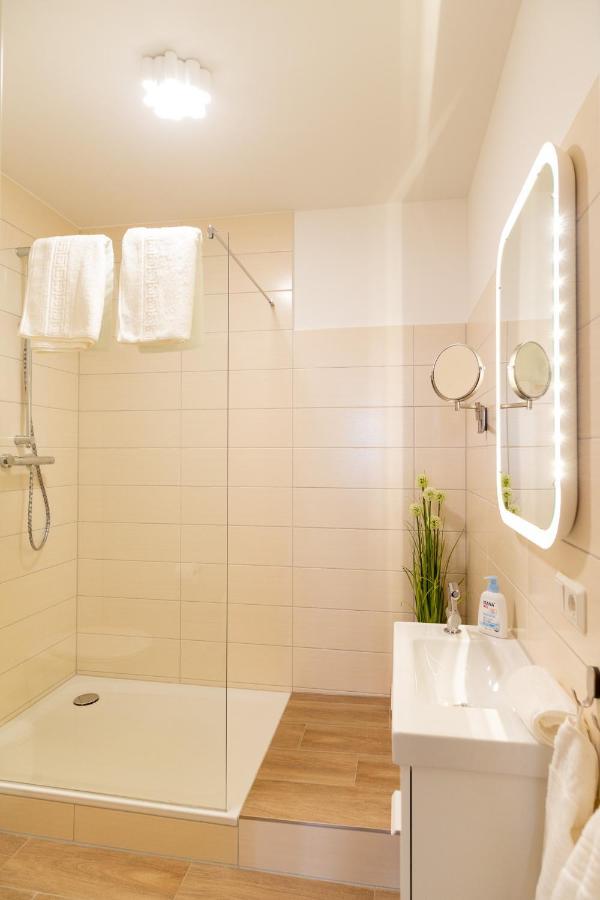 Ferienwohnung Zum Marktplatz แวร์นิกโกโรเดอ ภายนอก รูปภาพ